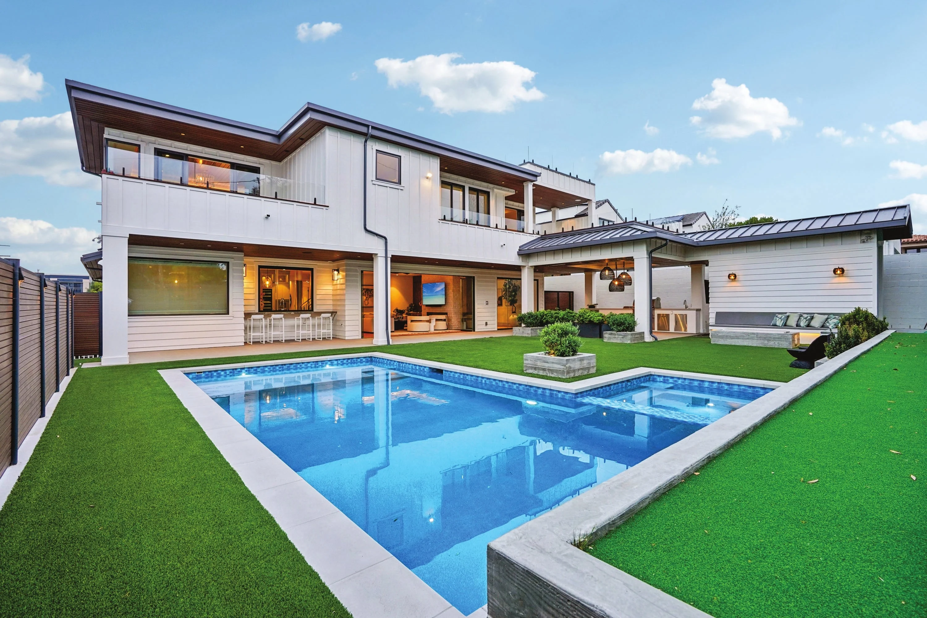 Backyard swimming pool and outdoor entertaining areas at 2965 La Carlita Place in Hermosa Beach