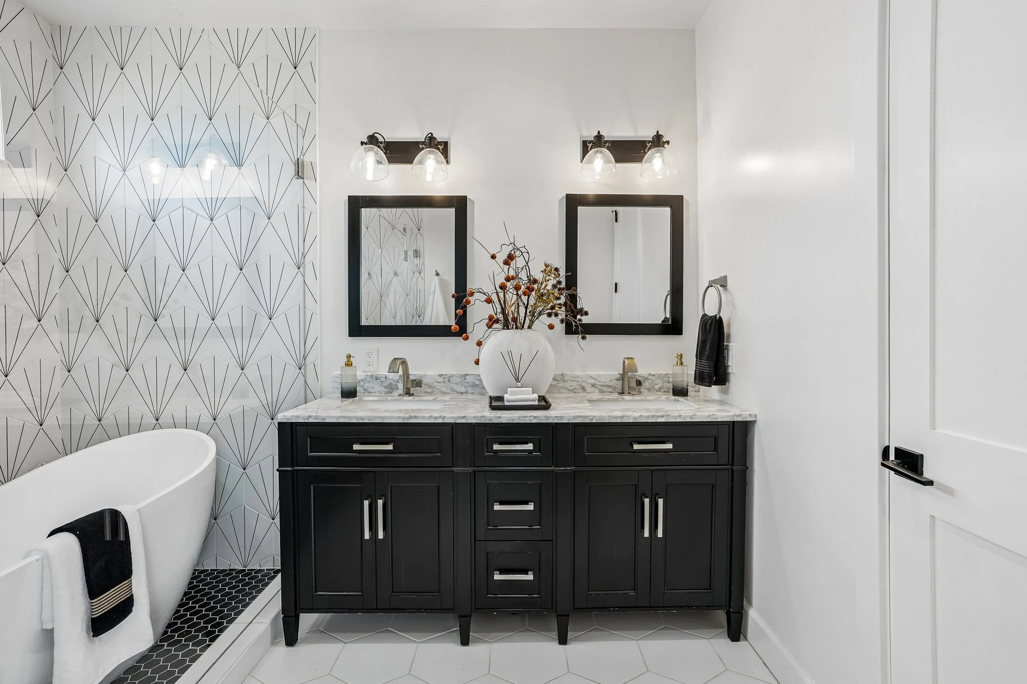 69-web-or-mls-McConnell Ave-S0608-069