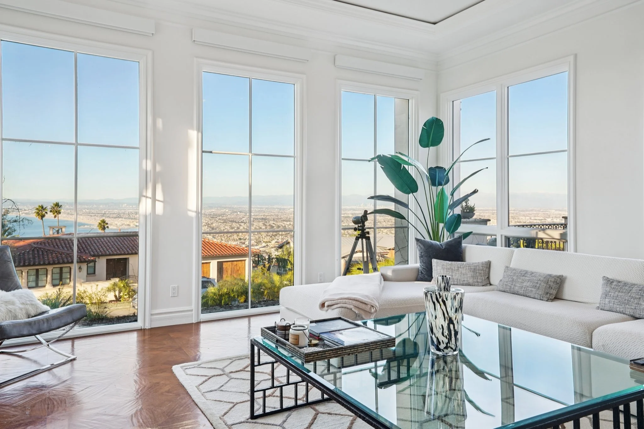 15-web-or-mls-Via La Brea-S3012-015