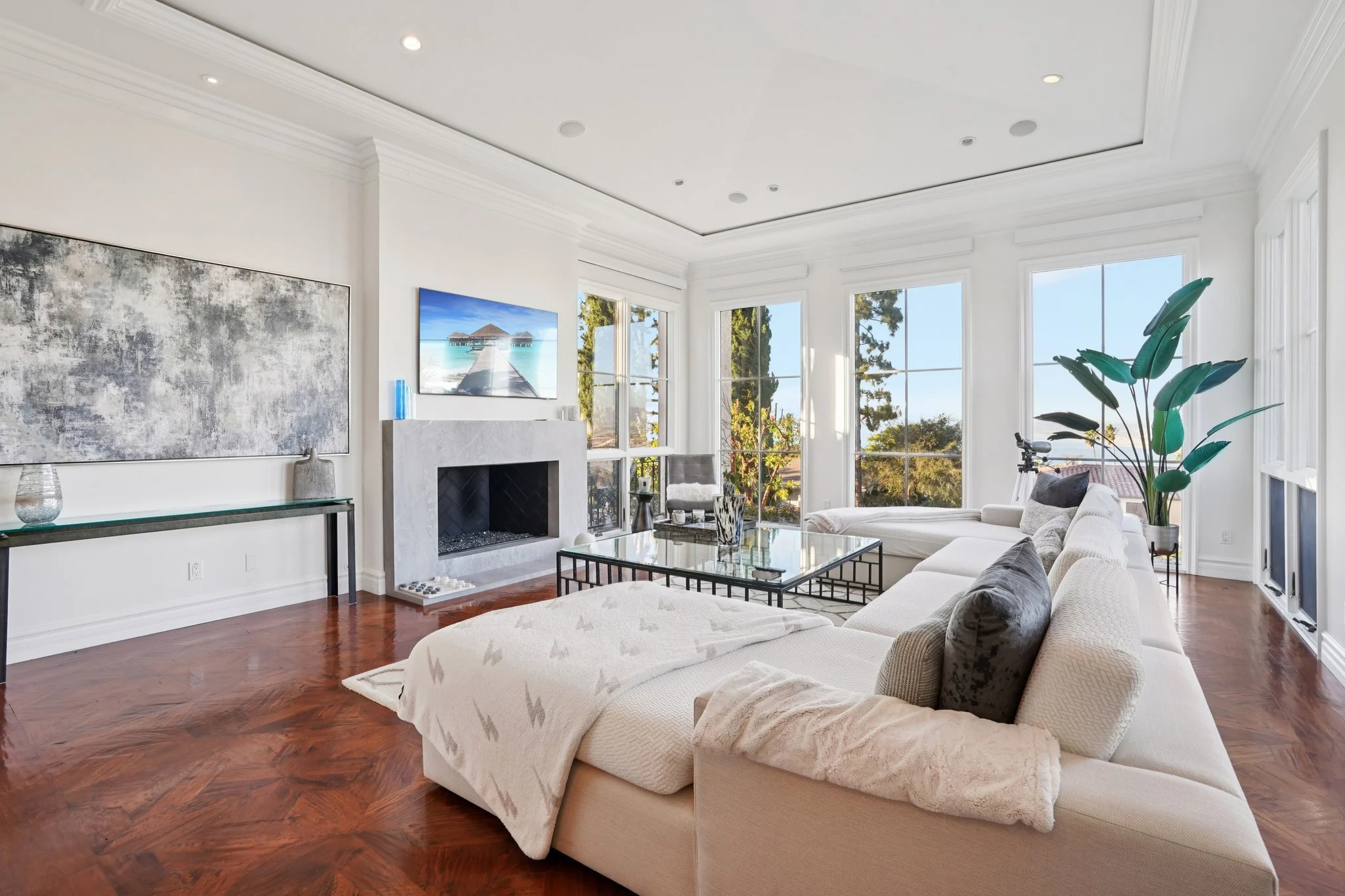 11-web-or-mls-Via La Brea-S3012-011